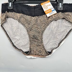 👉 NWT Warner's Black and Cream Patterned Briefs 3 Pack